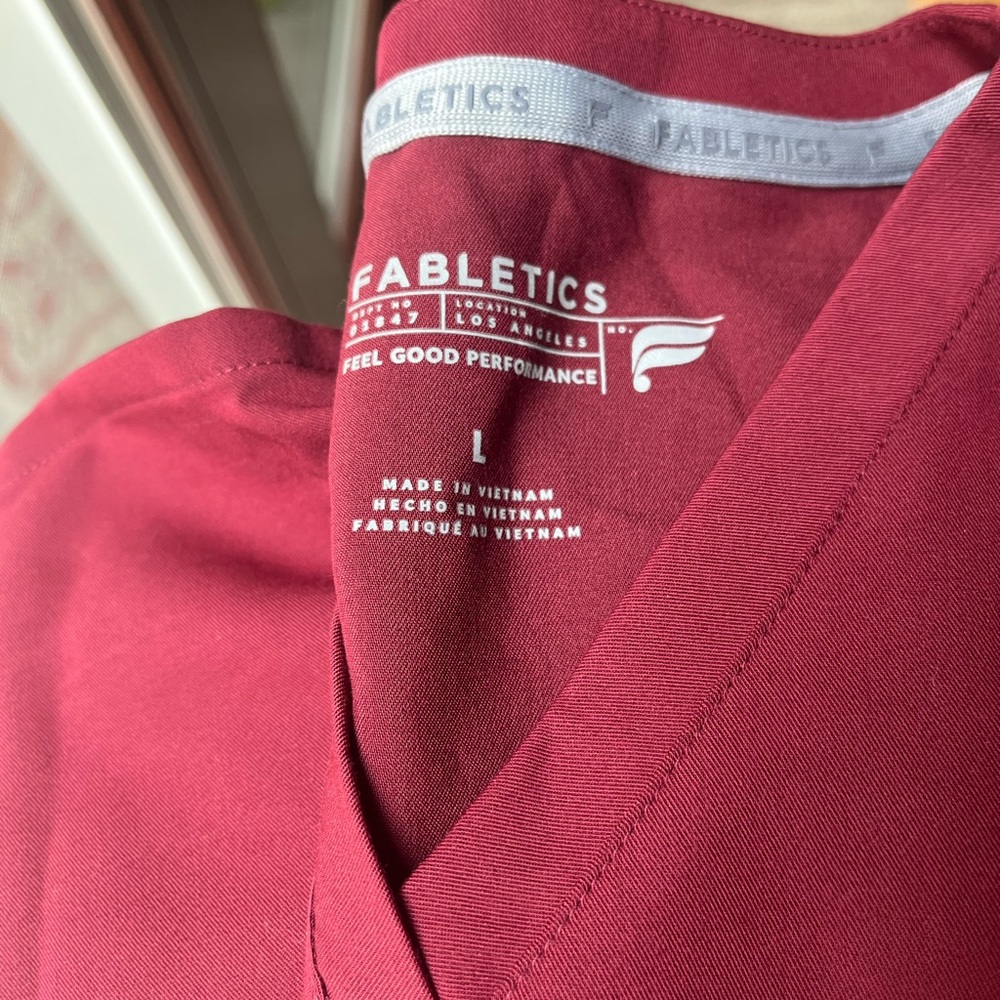 Fabletics wine color scrubs new L women's